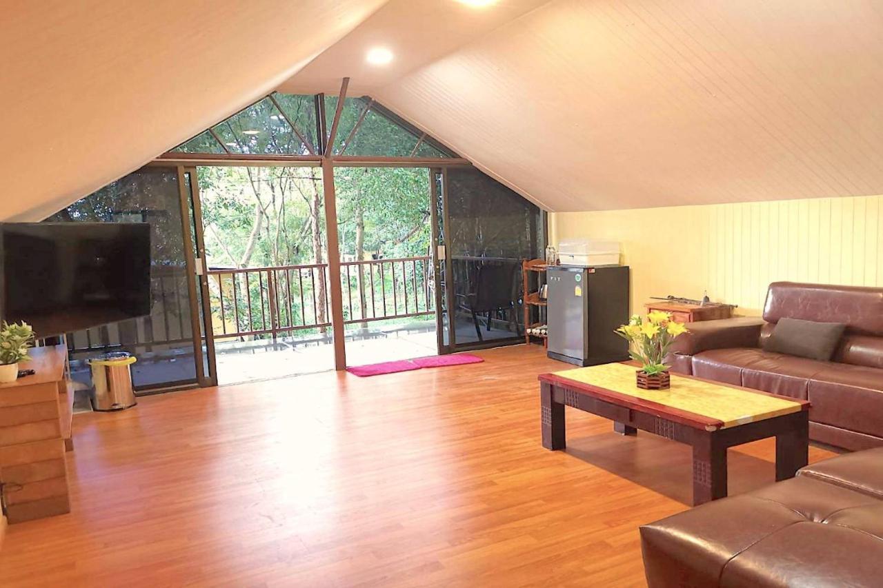 Isaan Perazim Park Hotel Roi Et Exterior photo