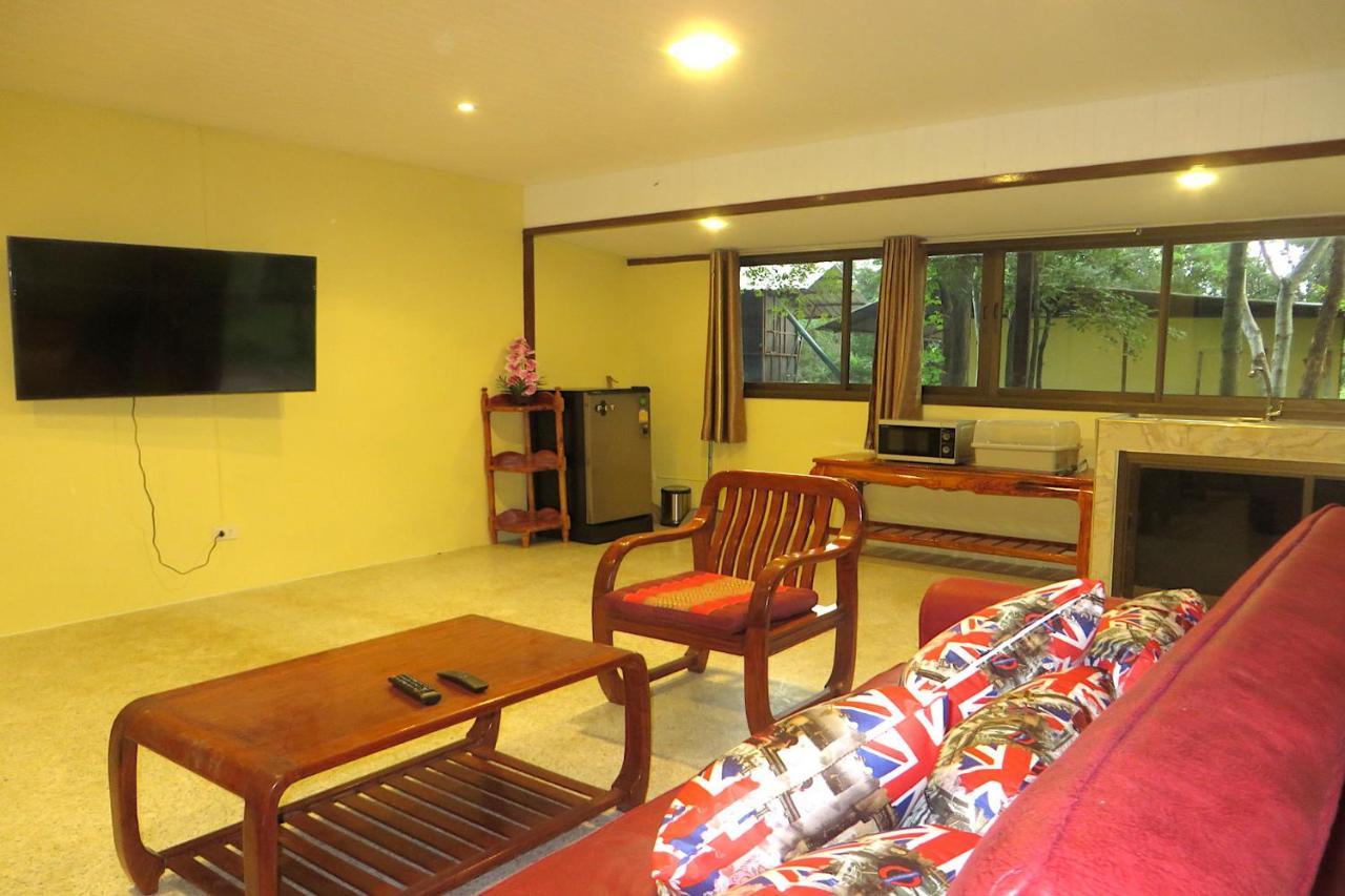 Isaan Perazim Park Hotel Roi Et Exterior photo